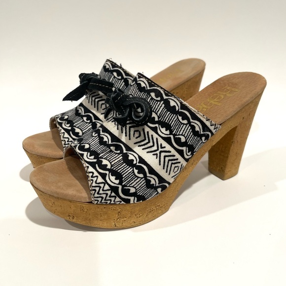 Reba McEntire Wedge Slip-on - Size 8M - Picture 3 of 7